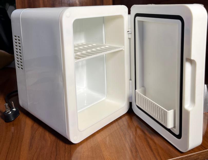 MIN FRIDGE