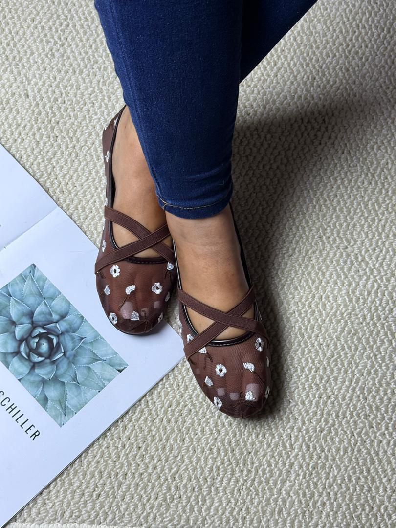 SIMPLE SHOES