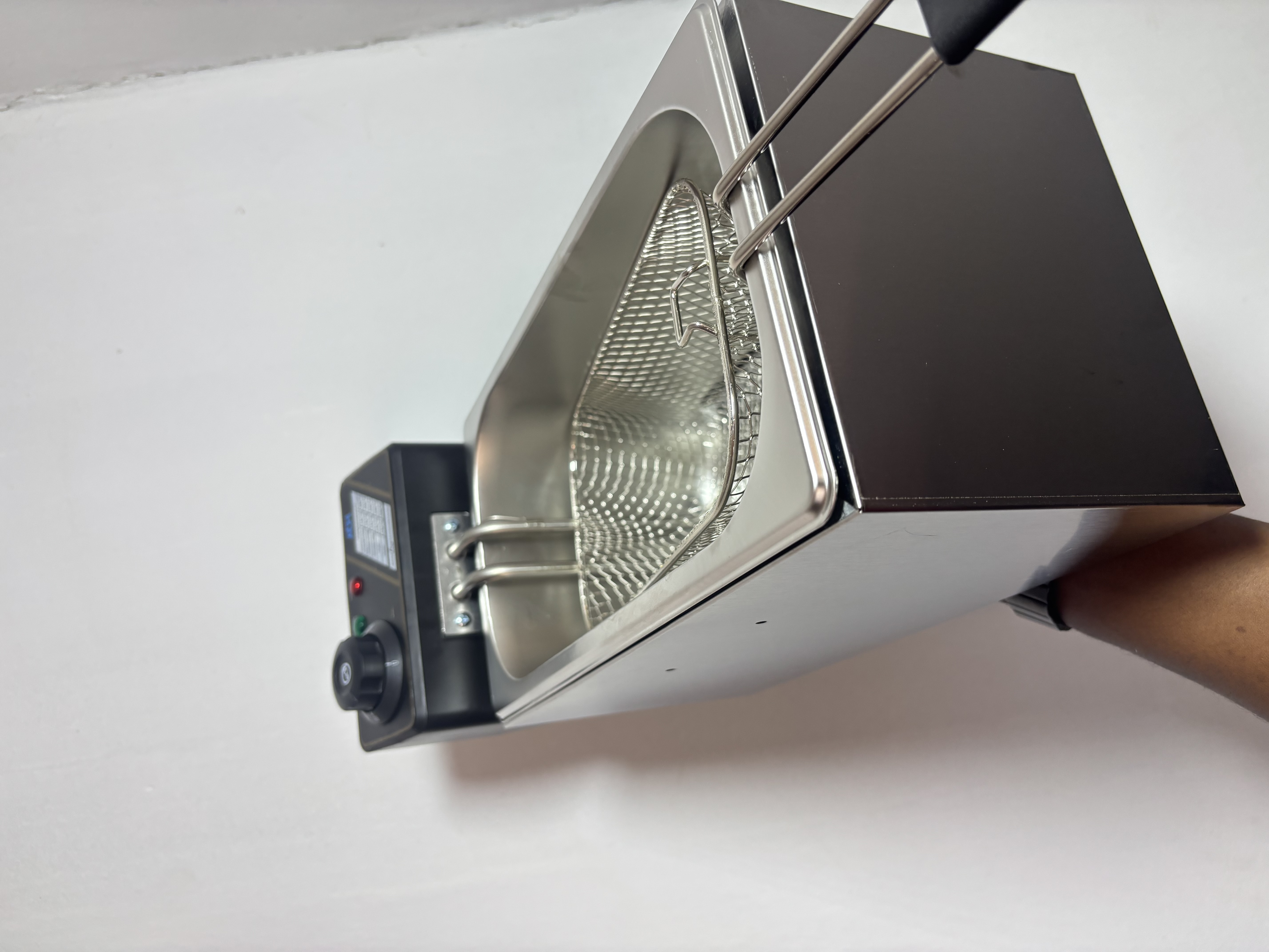 ELECTRIC FRYER